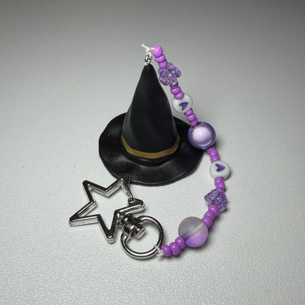 Witch hat keychains 🧙🏼‍♀️