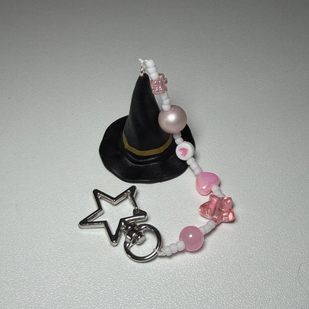 Witch hat keychains 🧙🏼‍♀️