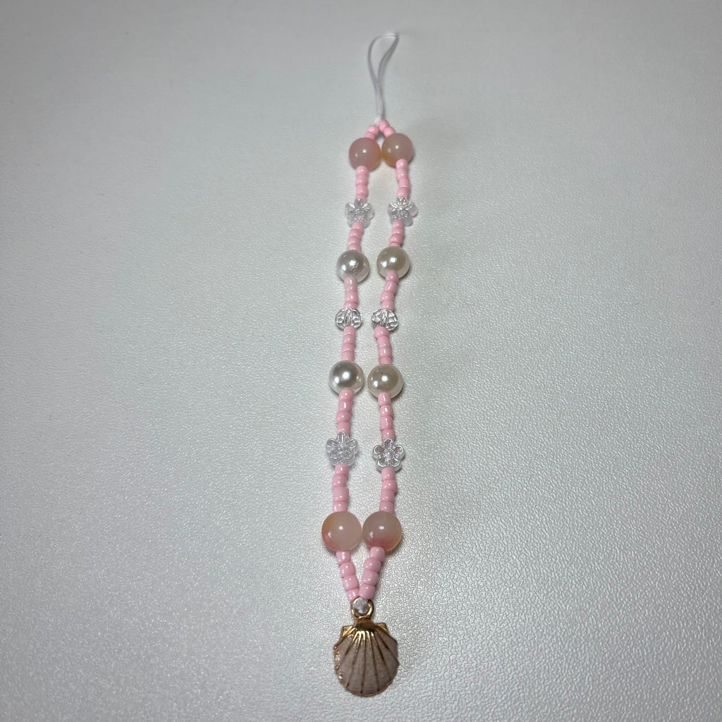 Peach clam shell phone charm 🫧