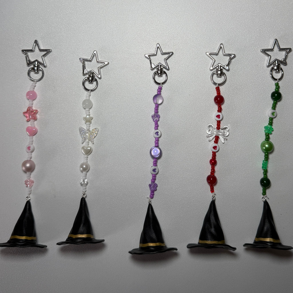 Witch hat keychains 🧙🏼‍♀️
